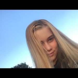 Meet your Posher, Aline